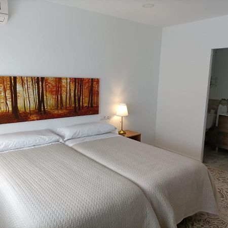 Hostal Las Encinas Villaviciosa de Odón Eksteriør bilde
