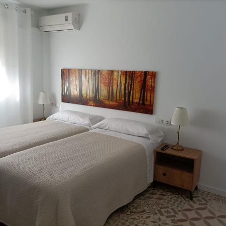Hostal Las Encinas Villaviciosa de Odón Eksteriør bilde