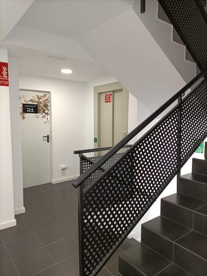Hostal Las Encinas Villaviciosa de Odón Eksteriør bilde