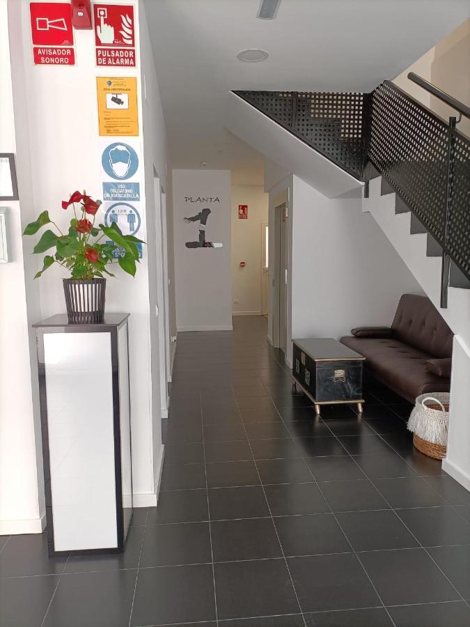Hostal Las Encinas Villaviciosa de Odón Eksteriør bilde
