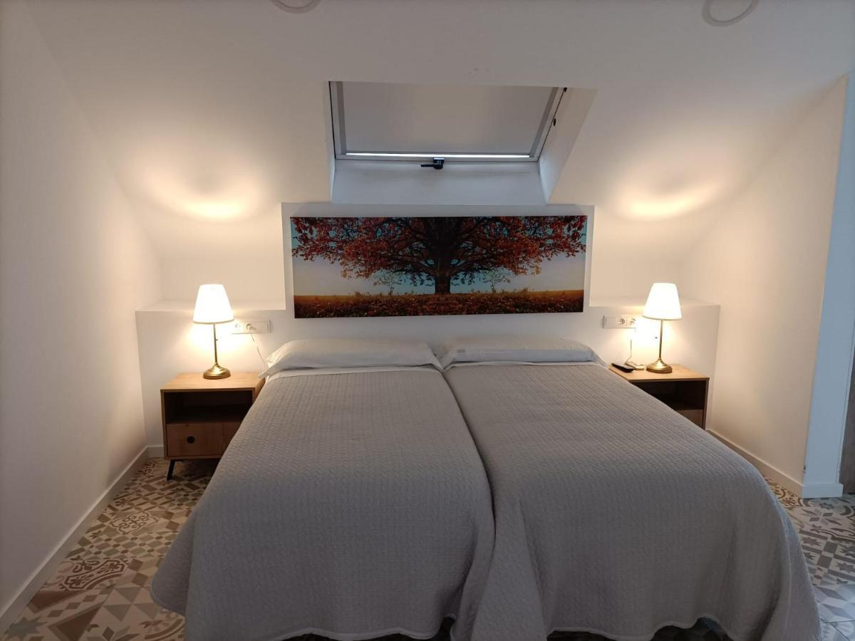 Hostal Las Encinas Villaviciosa de Odón Eksteriør bilde