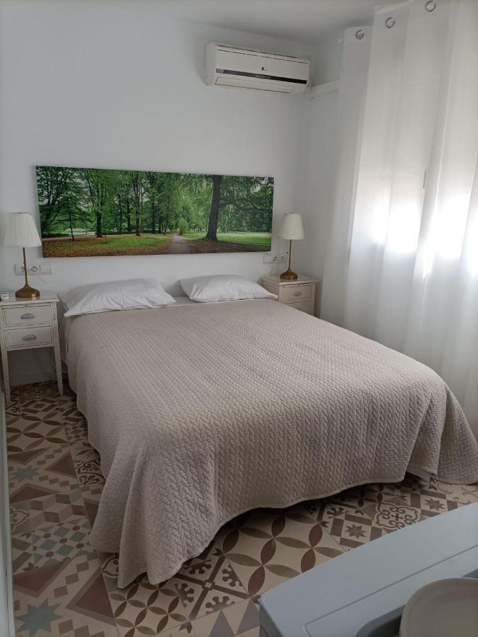 Hostal Las Encinas Villaviciosa de Odón Eksteriør bilde
