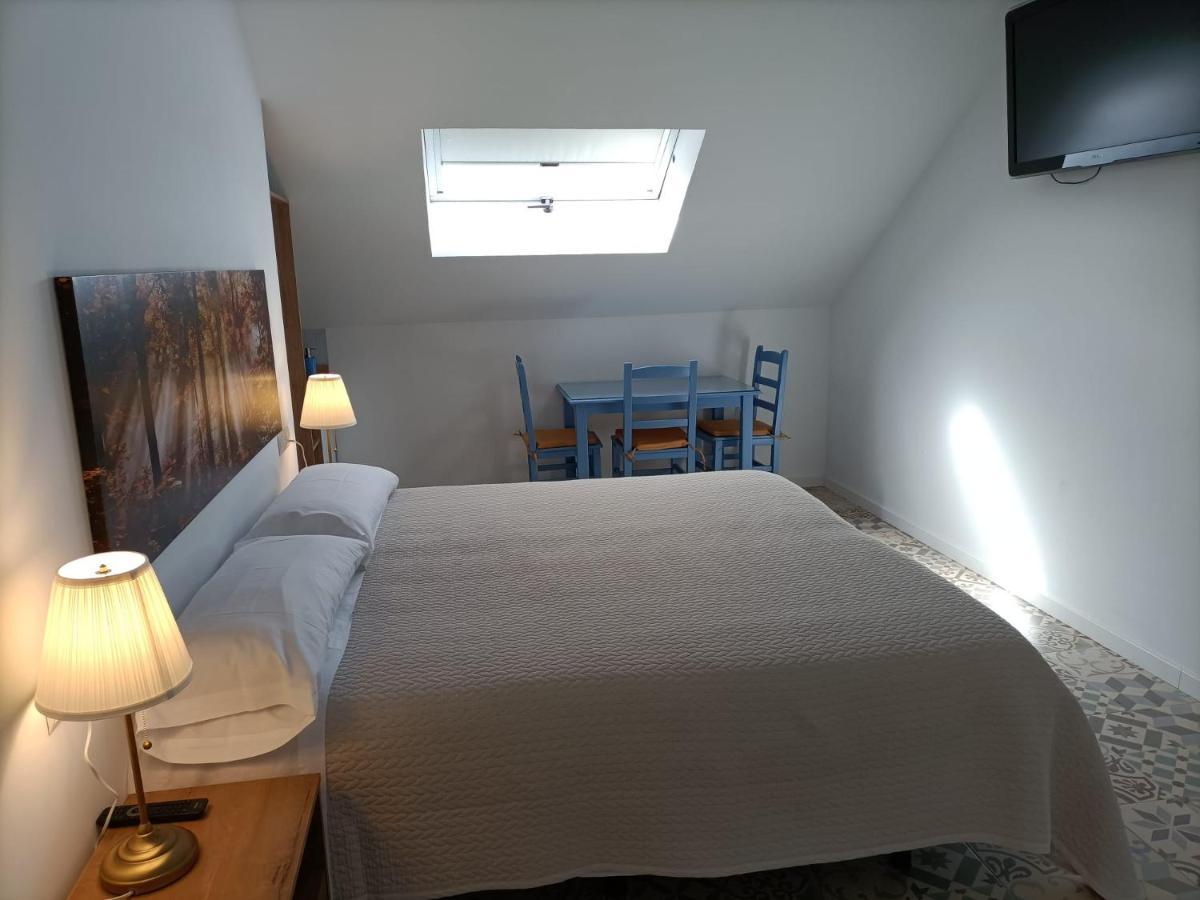 Hostal Las Encinas Villaviciosa de Odón Eksteriør bilde