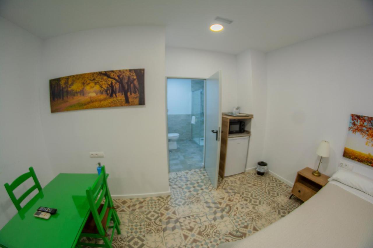 Hostal Las Encinas Villaviciosa de Odón Eksteriør bilde