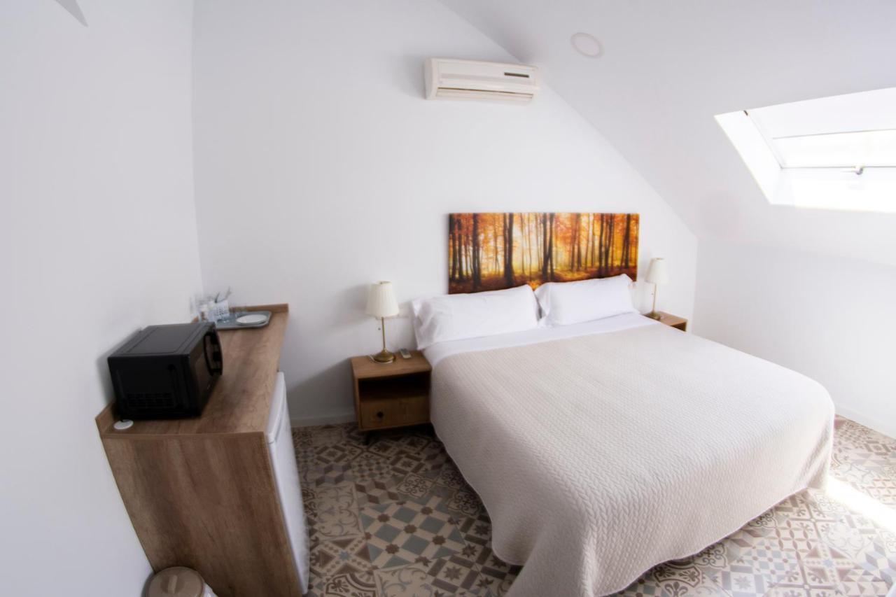 Hostal Las Encinas Villaviciosa de Odón Eksteriør bilde