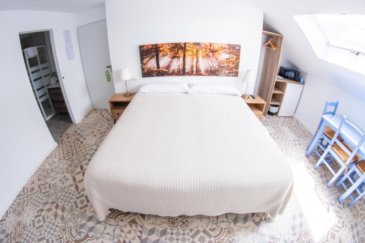 Hostal Las Encinas Villaviciosa de Odón Eksteriør bilde