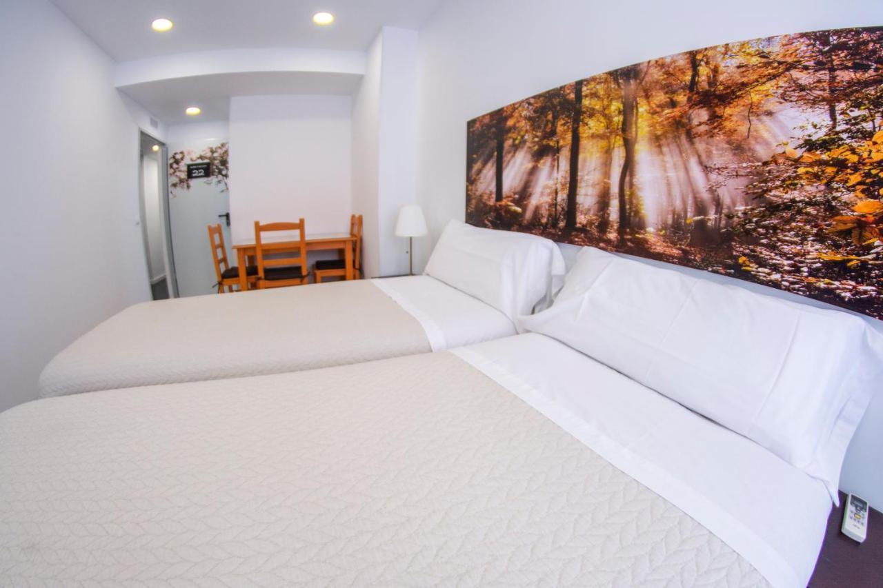 Hostal Las Encinas Villaviciosa de Odón Eksteriør bilde