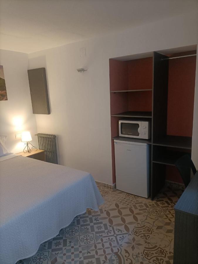 Hostal Las Encinas Villaviciosa de Odón Eksteriør bilde